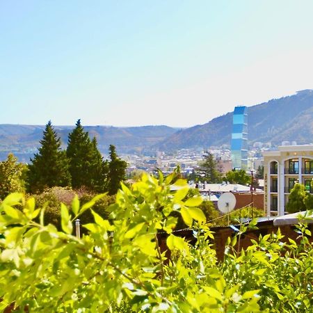 Pigeon Guest House Tbilisi Exterior photo